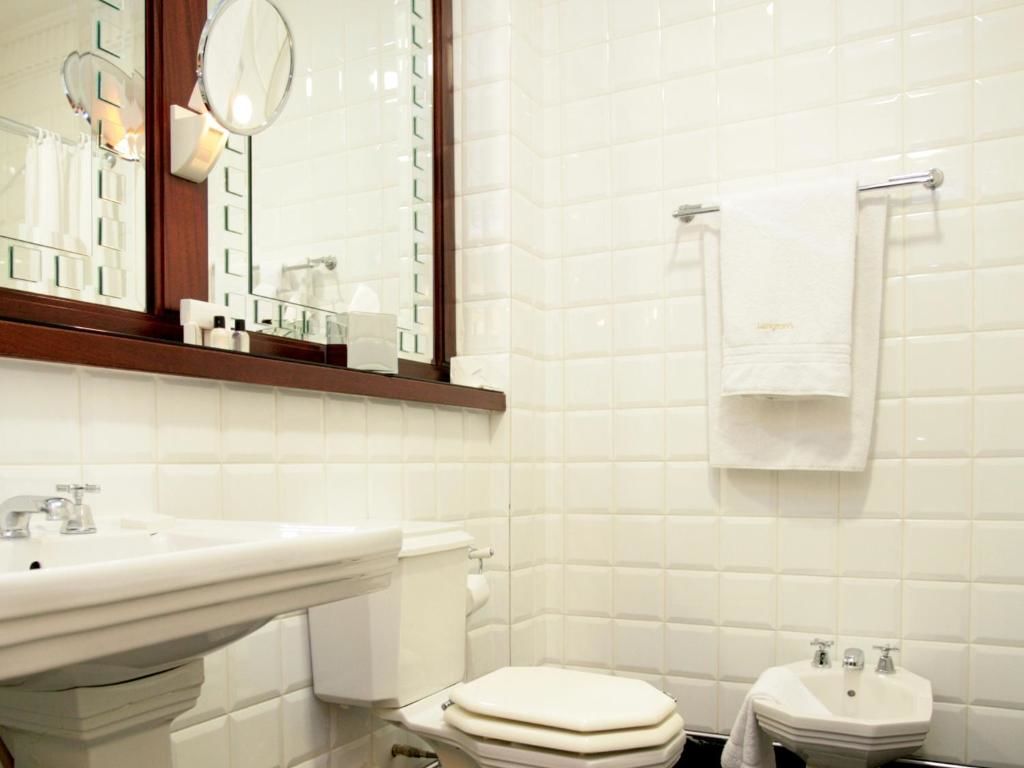 Отель Langton House Hotel Килкенни